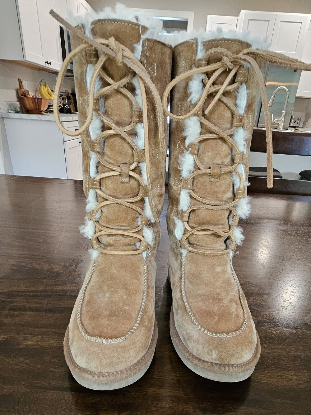 Women’s Uggs Tan Suede Lace-Up Fur-Trim Winter Boots